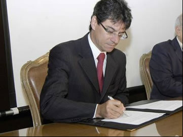 Secretário</p>...</div>

 

 

<div class=
